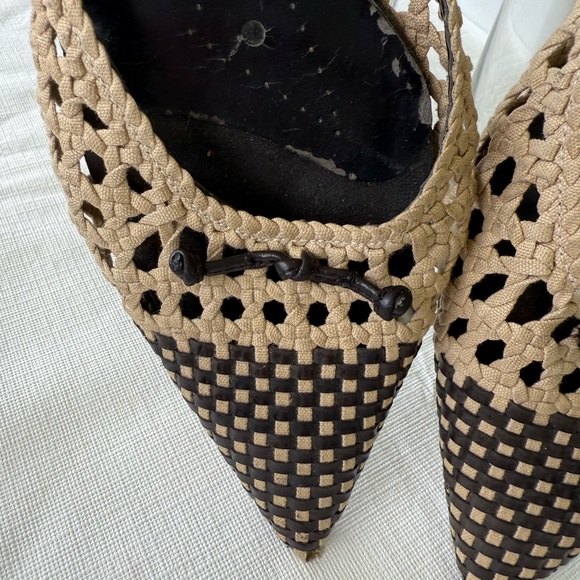 Enzo Angiolini Black and Tan Woven Mules SZ 8.5 - Picture 7 of 9